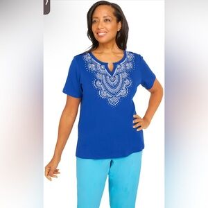 Alfred Dunner Women’s Petite Vibing Embroidered Split Neck Tee Size Petite Large